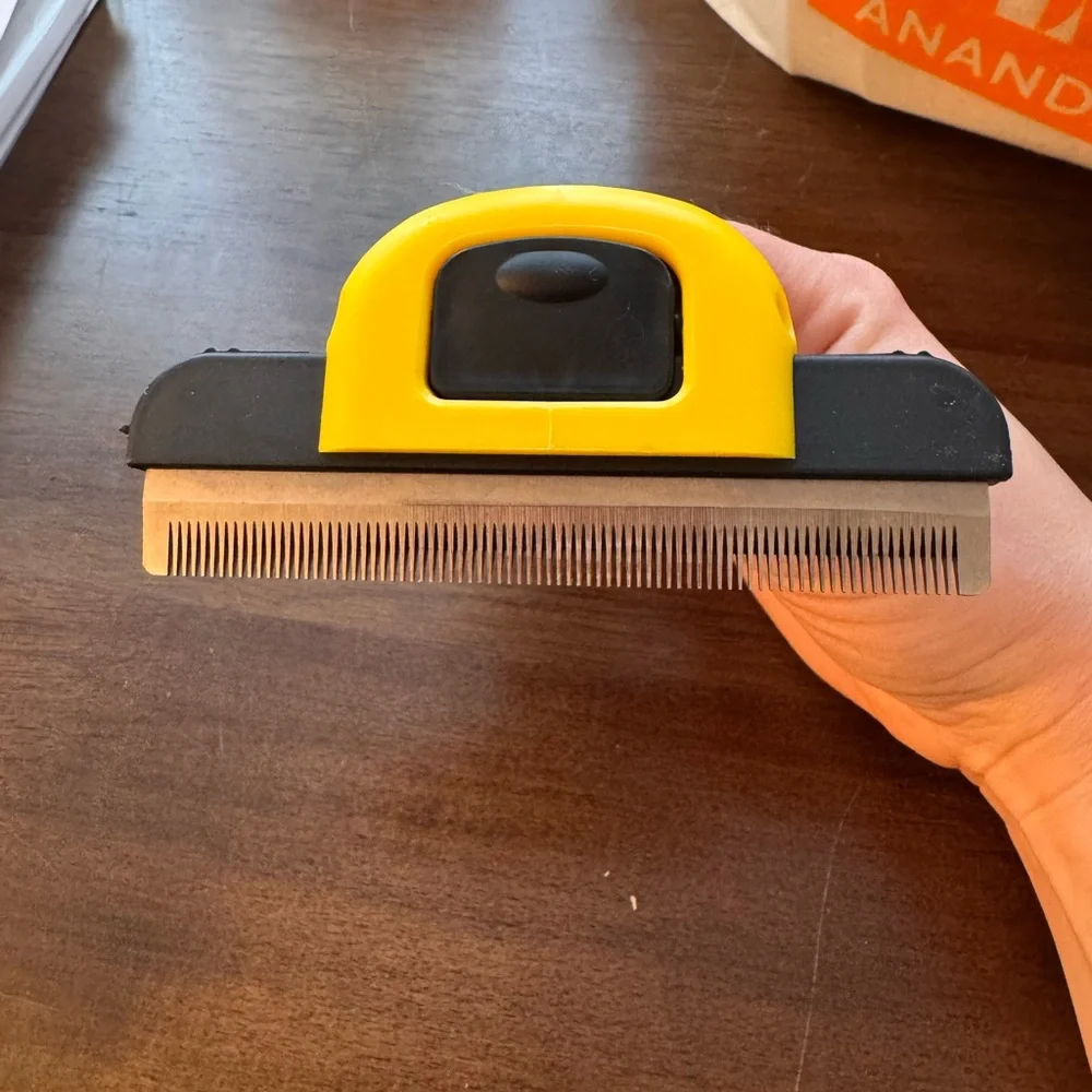 Sharper Image Dog Deshedding Brush